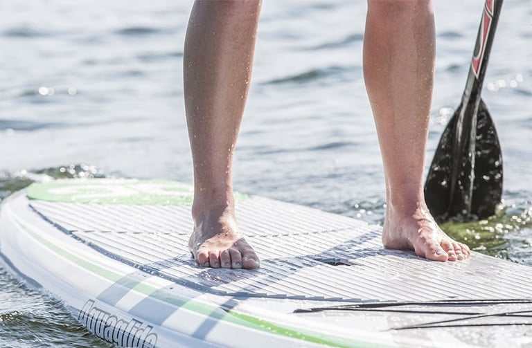 Standing correctly on a paddleboard